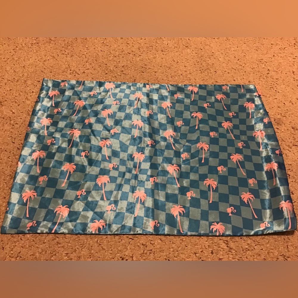 BARBIE X KITSCH SATIN ZIP PILLOW CASE STANDARD SZ EUC